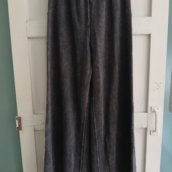 Nwt Three Birds Nest Relaxing Robin Wide Leg Pant Gray Large - Picture 8 of 10